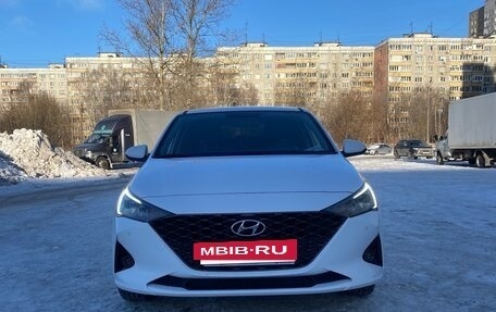 Hyundai Solaris II рестайлинг, 2021 год, 1 580 000 рублей, 3 фотография