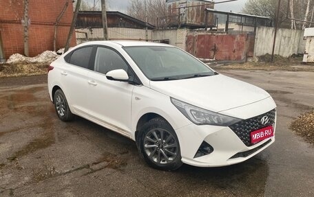 Hyundai Solaris II рестайлинг, 2021 год, 1 580 000 рублей, 1 фотография