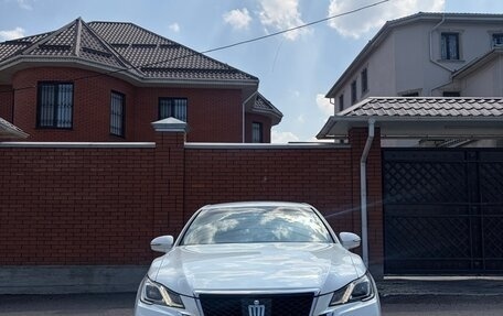 Toyota Crown, 2016 год, 2 600 000 рублей, 1 фотография