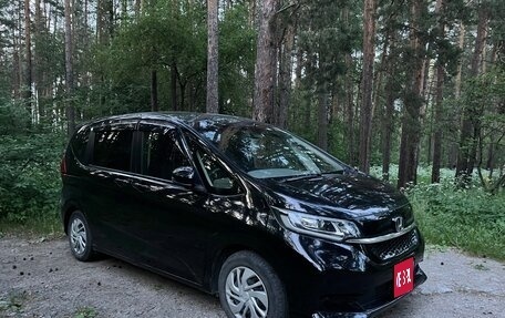 Honda Freed II, 2020 год, 1 830 000 рублей, 1 фотография