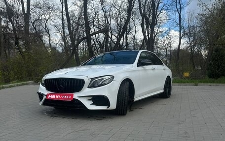Mercedes-Benz E-Класс, 2016 год, 1 400 000 рублей, 1 фотография