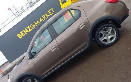 Renault Logan II, 2019 год, 920 000 рублей, 3 фотография