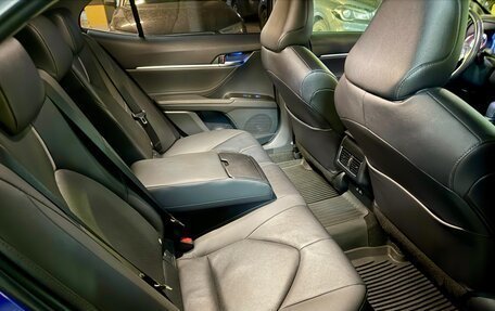 Toyota Camry, 2021 год, 4 250 000 рублей, 10 фотография