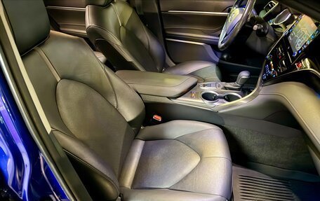 Toyota Camry, 2021 год, 4 250 000 рублей, 9 фотография