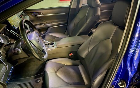 Toyota Camry, 2021 год, 4 250 000 рублей, 6 фотография