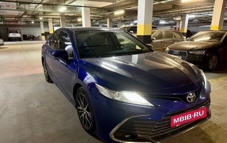 Toyota Camry, 2021 год, 4 250 000 рублей, 2 фотография