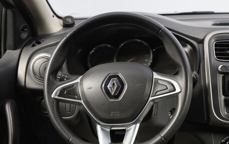 Renault Logan II, 2018 год, 799 000 рублей, 11 фотография