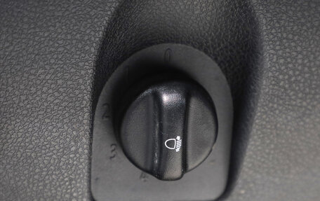 Renault Logan II, 2018 год, 799 000 рублей, 9 фотография