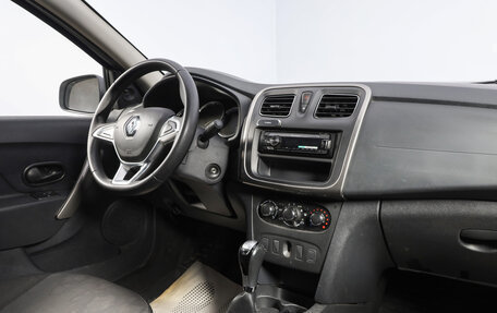 Renault Logan II, 2018 год, 799 000 рублей, 15 фотография