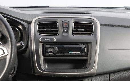 Renault Logan II, 2018 год, 799 000 рублей, 13 фотография