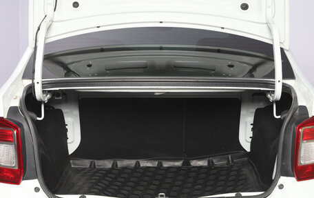 Renault Logan II, 2018 год, 799 000 рублей, 17 фотография