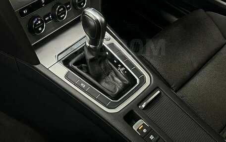 Volkswagen Passat B8 рестайлинг, 2015 год, 1 397 000 рублей, 12 фотография