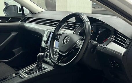 Volkswagen Passat B8 рестайлинг, 2015 год, 1 397 000 рублей, 10 фотография