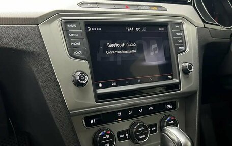 Volkswagen Passat B8 рестайлинг, 2015 год, 1 397 000 рублей, 14 фотография