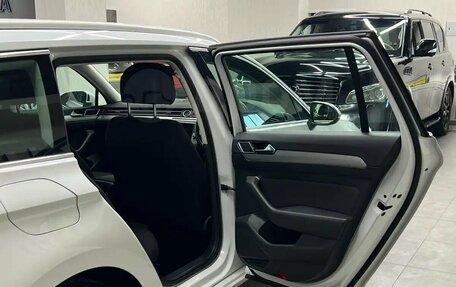 Volkswagen Passat B8 рестайлинг, 2015 год, 1 397 000 рублей, 18 фотография