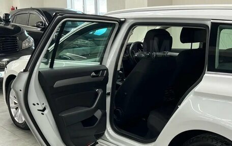 Volkswagen Passat B8 рестайлинг, 2015 год, 1 397 000 рублей, 20 фотография