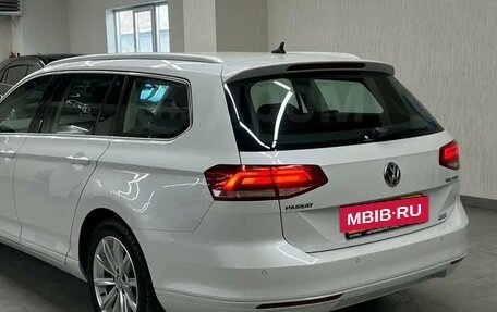 Volkswagen Passat B8 рестайлинг, 2015 год, 1 397 000 рублей, 28 фотография