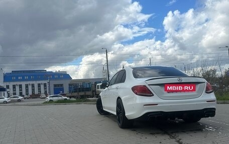 Mercedes-Benz E-Класс, 2016 год, 1 400 000 рублей, 4 фотография