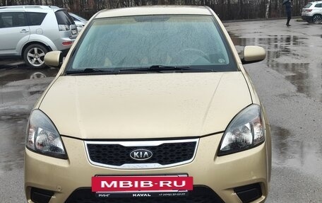 KIA Rio II, 2011 год, 695 000 рублей, 2 фотография