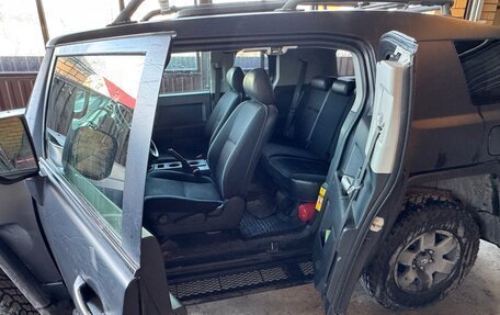 Toyota FJ Cruiser, 2006 год, 2 500 000 рублей, 8 фотография