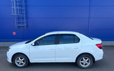 Renault Logan II, 2021 год, 900 000 рублей, 2 фотография