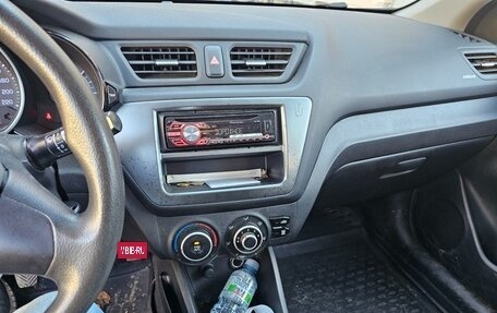 KIA Rio III рестайлинг, 2013 год, 700 000 рублей, 10 фотография