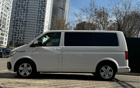 Volkswagen Multivan T6 рестайлинг, 2020 год, 4 220 000 рублей, 7 фотография