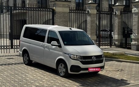 Volkswagen Multivan T6 рестайлинг, 2020 год, 4 220 000 рублей, 19 фотография