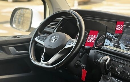 Volkswagen Multivan T6 рестайлинг, 2020 год, 4 220 000 рублей, 16 фотография