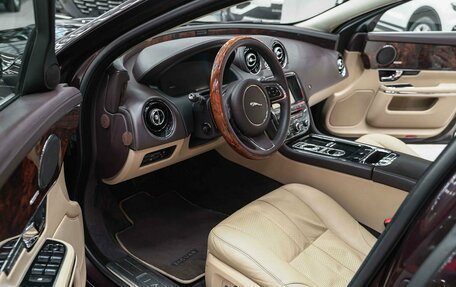 Jaguar XJ IV (X351), 2011 год, 1 650 000 рублей, 6 фотография