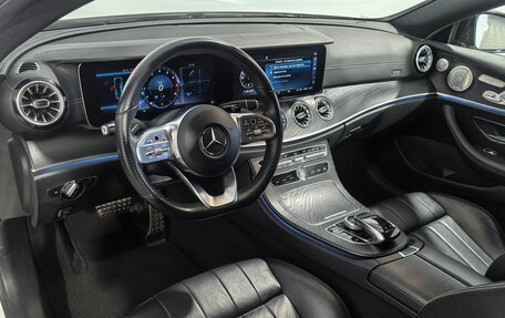 Mercedes-Benz E-Класс, 2019 год, 3 990 000 рублей, 12 фотография