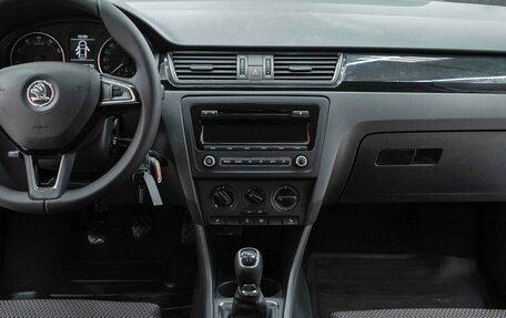 Skoda Rapid I, 2015 год, 790 000 рублей, 9 фотография