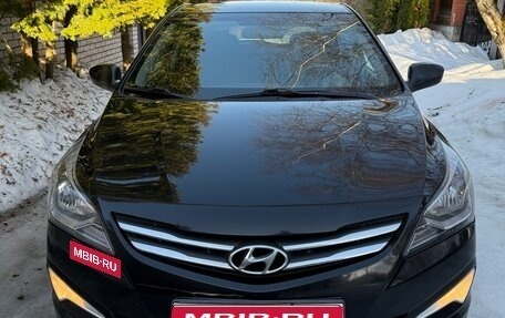 Hyundai Solaris II рестайлинг, 2016 год, 990 000 рублей, 1 фотография