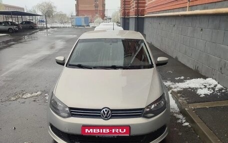 Volkswagen Polo VI (EU Market), 2012 год, 700 000 рублей, 1 фотография