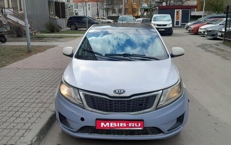 KIA Rio III рестайлинг, 2013 год, 450 000 рублей, 1 фотография