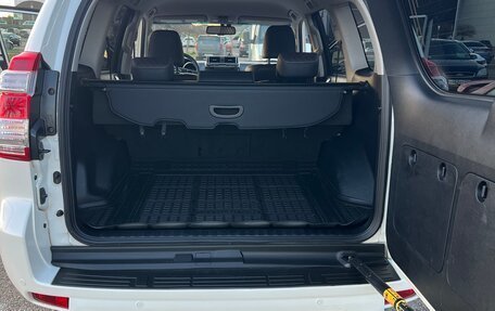 Toyota Land Cruiser Prado 150 рестайлинг 2, 2016 год, 3 625 000 рублей, 5 фотография