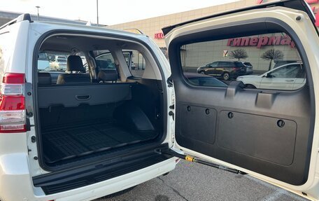 Toyota Land Cruiser Prado 150 рестайлинг 2, 2016 год, 3 625 000 рублей, 10 фотография