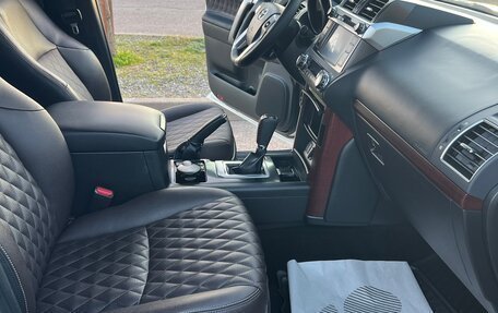 Toyota Land Cruiser Prado 150 рестайлинг 2, 2016 год, 3 625 000 рублей, 12 фотография