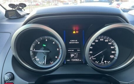 Toyota Land Cruiser Prado 150 рестайлинг 2, 2016 год, 3 625 000 рублей, 15 фотография