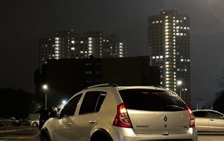 Renault Sandero I, 2013 год, 550 000 рублей, 2 фотография