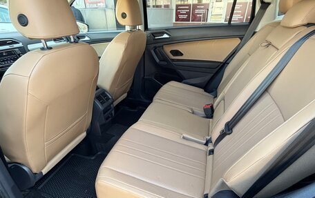 Volkswagen Tiguan II, 2020 год, 3 180 000 рублей, 6 фотография