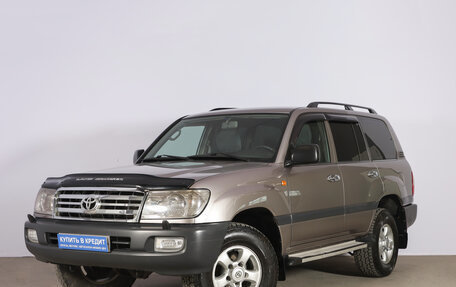 Toyota Land Cruiser 100 рестайлинг 2, 2005 год, 2 949 000 рублей, 3 фотография
