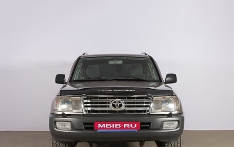 Toyota Land Cruiser 100 рестайлинг 2, 2005 год, 2 949 000 рублей, 2 фотография