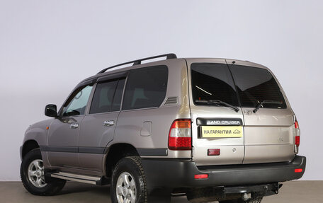 Toyota Land Cruiser 100 рестайлинг 2, 2005 год, 2 949 000 рублей, 6 фотография