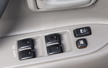 Toyota Land Cruiser 100 рестайлинг 2, 2005 год, 2 949 000 рублей, 7 фотография