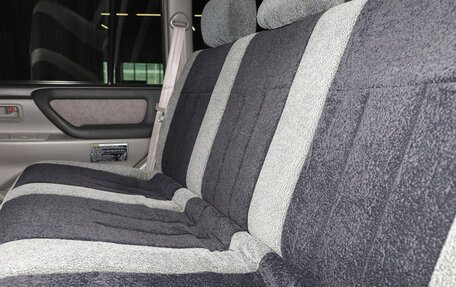 Toyota Land Cruiser 100 рестайлинг 2, 2005 год, 2 949 000 рублей, 15 фотография