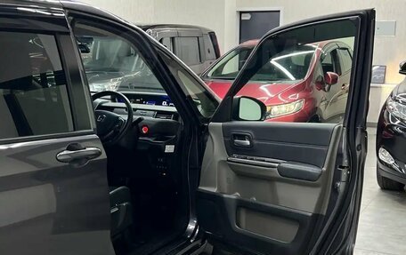 Honda Freed II, 2017 год, 1 567 000 рублей, 8 фотография