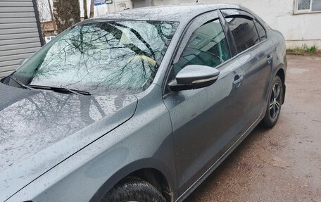 Volkswagen Jetta VI, 2011 год, 870 000 рублей, 2 фотография