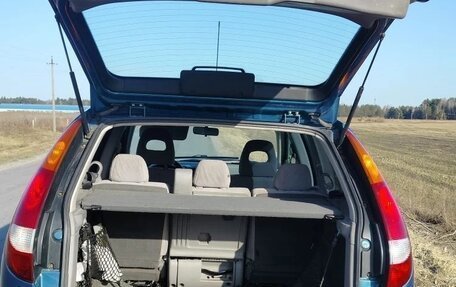 Nissan Almera Tino i, 2001 год, 355 000 рублей, 6 фотография