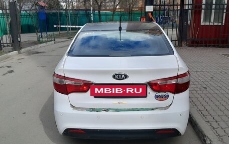 KIA Rio III рестайлинг, 2013 год, 450 000 рублей, 3 фотография